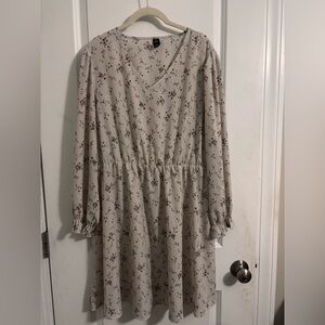 Women’s Plus Size 2X Cream Floral Midi Dress